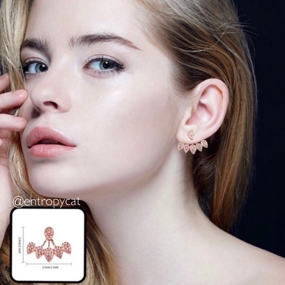 Jewelry - 🆕 Rose Gold Floral Ear Jacket Studs